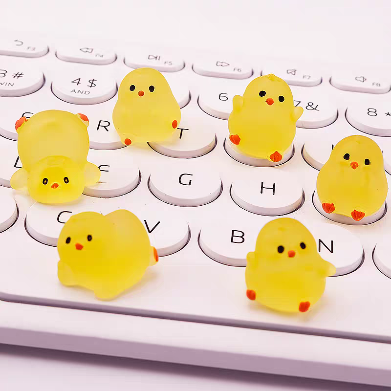 Glow-in-the-Dark Mini Chick Li - Kids Toys Home avaliação e preço